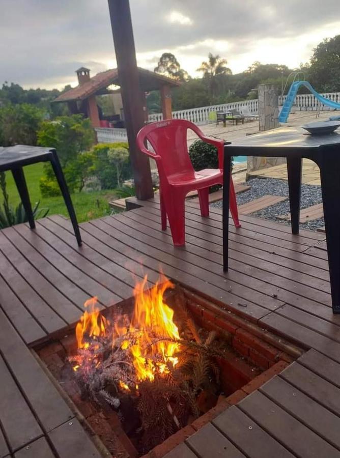 Chacara Em Ibiuna Sao Roque A 70Km De Sp Com Piscina E Wi-Fi Villa Buitenkant foto